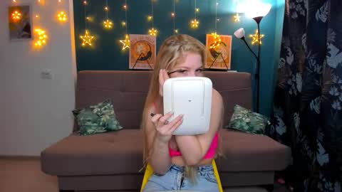 Chloe online show from January 2025 08:05:01 AM