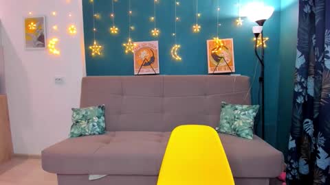 Chloe online show from January 2025 08:20:02 AM