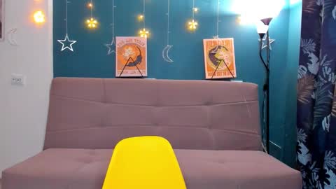 Chloe online show from January 2025 01:02:02 PM