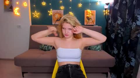 Chloe online show from February 2025 02:34:02 PM