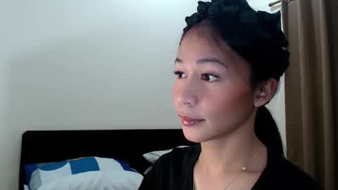 Snapshot of xlovely_destinyx chatting on February 2026 11:29:01 AM Alice online show from February 2026 11:29:01 AM