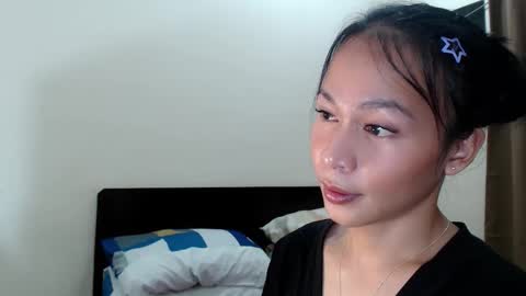 Snapshot of xlovely_destinyx chatting on February 2026 06:39:02 PM Alice online show from February 2026 06:39:02 PM