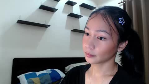 Snapshot of xlovely_destinyx chatting on March 2026 02:01:01 PM Alice online show from March 2026 02:01:01 PM