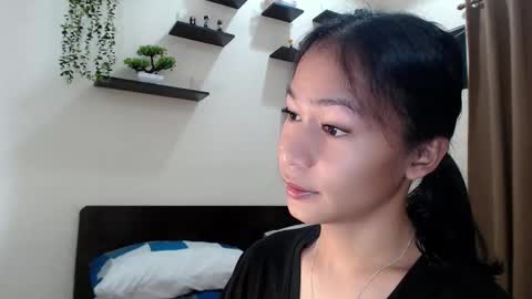 Snapshot of xlovely_destinyx chatting on March 2026 06:07:01 AM Alice online show from March 2026 06:07:01 AM