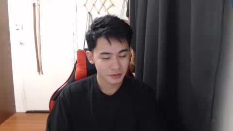 Snapshot of xluminous chatting on January 2025 02:02:02 PM MIKAEL online show from January 2025 02:02:02 PM