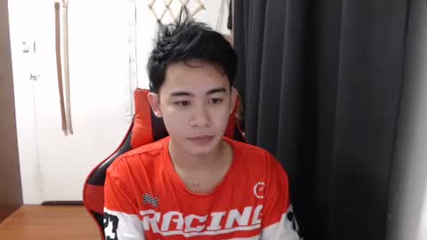 Snapshot of xluminous chatting on January 2025 09:19:02 PM MIKAEL online show from January 2025 09:19:02 PM