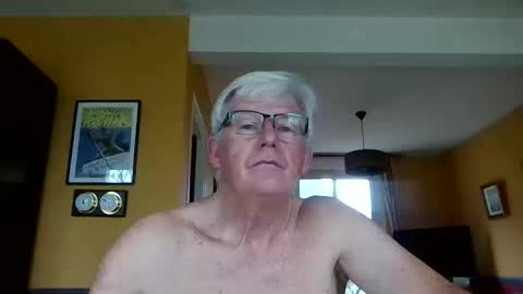 Snapshot of xmaeg3 chatting on January 2026 09:14:02 AM xmaeg3 online show from January 2026 09:14:02 AM