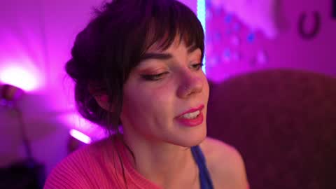 Bella Bondai online show from December 2024 12:00:02 PM