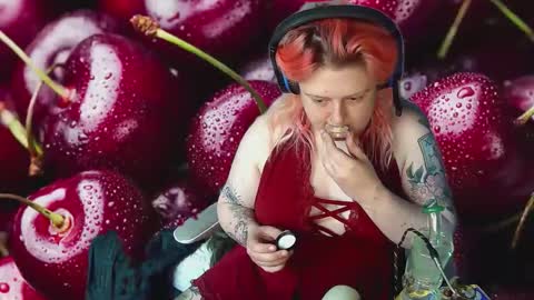 Snapshot of xocherryontopxoxo chatting on February 2026 07:32:02 PM Cherry on Top online show from February 2026 07:32:02 PM