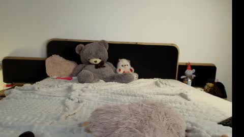 Snapshot of xoxo_cherry1 chatting on April 2026 04:39:01 AM Cherry online show from April 2026 04:39:01 AM