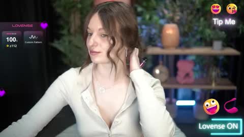 xoxo_molly online show from November 2025 12:10:01 AM