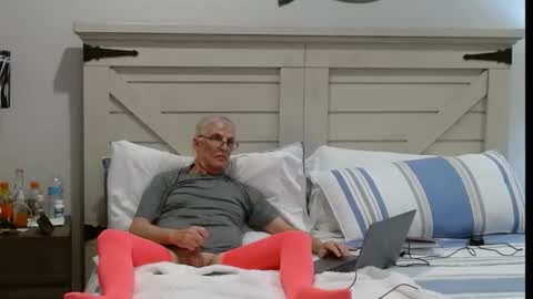 Snapshot of xposer2 chatting on October 2025 03:43:01 AM Xposer2 online show from October 2025 03:43:01 AM