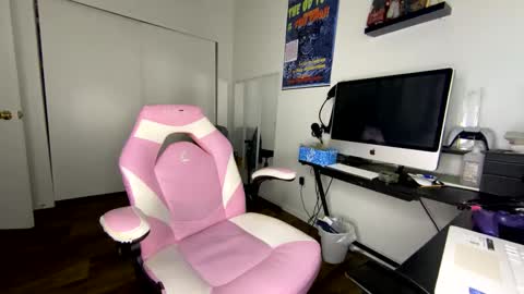 xStarGazingx online show from September 2025 07:47:01 PM