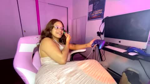 xStarGazingx online show from September 2025 05:01:02 AM