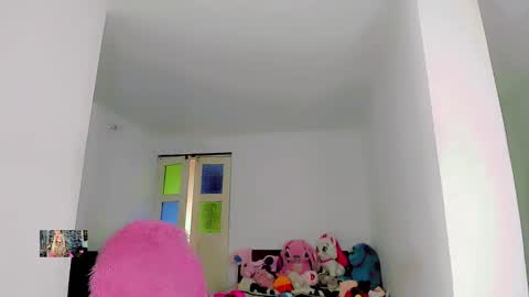 Snapshot of xthesexyboyx chatting on February 2025 10:22:01 PM Femboy Exotic online show from February 2025 10:22:01 PM