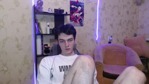 traqqq online show from March 2025 08:00:01 PM