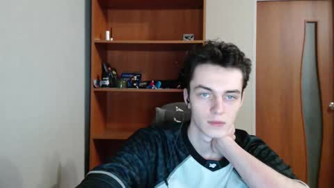 traqqq online show from September 2025 07:58:01 PM