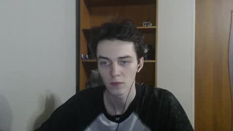 traqqq online show from November 2025 07:19:01 PM