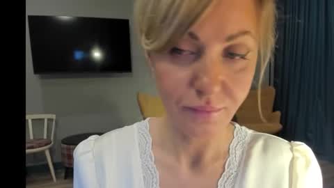 xvaleriax0 online show from September 2025 05:13:01 PM