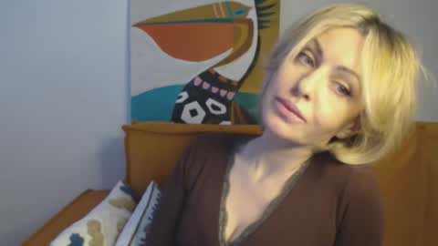xvaleriax0 online show from March 2026 07:13:01 AM