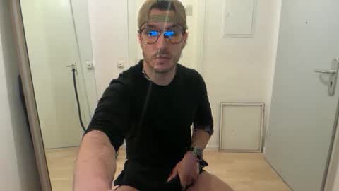 Snapshot of xx6davdov9xx chatting on April 2026 07:06:01 PM davdo online show from April 2026 07:06:01 PM