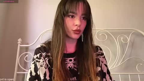 Snapshot of xx_lily chatting on July 2026 11:39:02 AM Lily online show from July 2026 11:39:02 AM