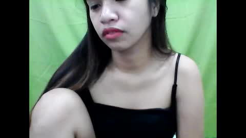 Mariel online show from November 2025 01:26:02 AM