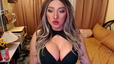 Snapshot of xxcinddyxx chatting on April 2026 04:49:01 PM cinddy online show from April 2026 04:49:01 PM