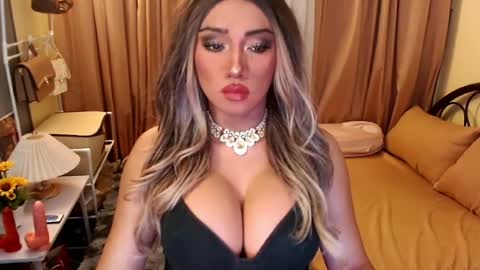 Snapshot of xxcinddyxx chatting on April 2026 04:40:02 PM cinddy online show from April 2026 04:40:02 PM