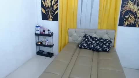 Snapshot of xxhellmariaxx chatting on February 2025 11:48:02 PM xxhellmariaxx online show from February 2025 11:48:02 PM