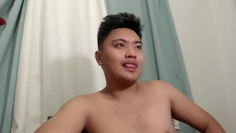 Snapshot of xxhotloyd_cummerx chatting on December 2024 03:33:02 PM Loyd online show from December 2024 03:33:02 PM