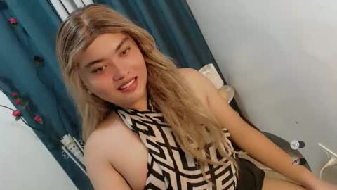 Snapshot of xxhotloyd_cummerx chatting on June 2026 08:15:02 AM Loyd online show from June 2026 08:15:02 AM