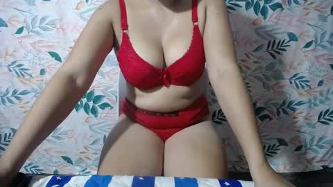 Snapshot of xxhott_ chatting on October 2025 03:13:01 PM xxhott_ online show from October 2025 03:13:01 PM