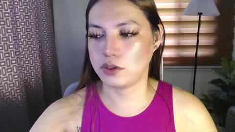 Snapshot of xxjulielovesyouxx chatting on January 2025 06:35:01 AM July online show from January 2025 06:35:01 AM