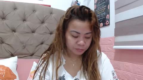 Snapshot of xxkryzelxx chatting on February 2025 05:06:01 PM Dhel online show from February 2025 05:06:01 PM