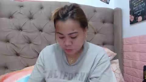 Snapshot of xxkryzelxx chatting on February 2025 05:04:01 PM Dhel online show from February 2025 05:04:01 PM