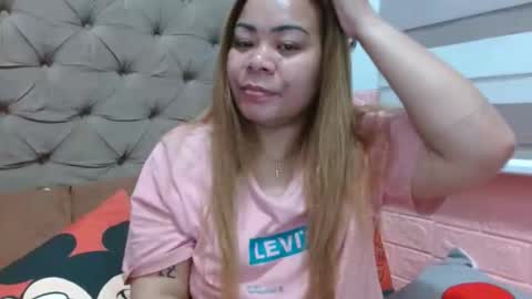 Snapshot of xxkryzelxx chatting on October 2025 05:13:02 PM Dhel online show from October 2025 05:13:02 PM