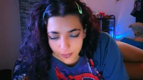 Snapshot of xxmaggieeexx chatting on March 2026 12:04:01 AM mag online show from March 2026 12:04:01 AM