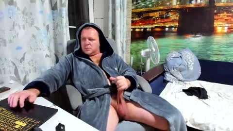 Snapshot of xxrojxx chatting on January 2025 03:55:01 PM roki-- --  online show from January 2025 03:55:01 PM