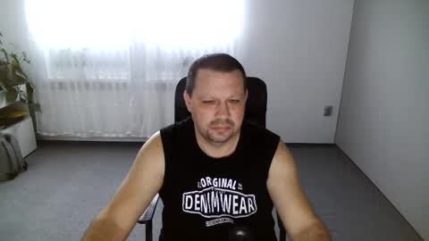 Snapshot of xxstrikerxx chatting on December 2024 09:06:02 AM Eddi online show from December 2024 09:06:02 AM