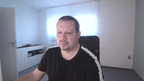 Snapshot of xxstrikerxx chatting on December 2024 08:23:02 AM Eddi online show from December 2024 08:23:02 AM