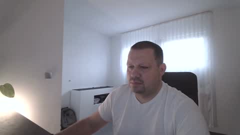 Snapshot of xxstrikerxx chatting on December 2024 08:13:01 AM Eddi online show from December 2024 08:13:01 AM