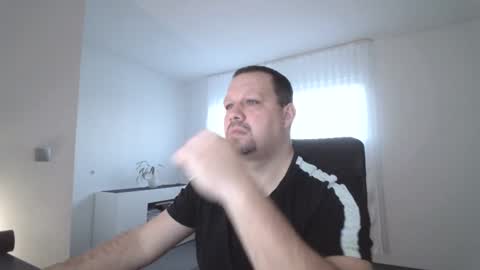 Snapshot of xxstrikerxx chatting on January 2025 07:36:02 AM Eddi online show from January 2025 07:36:02 AM