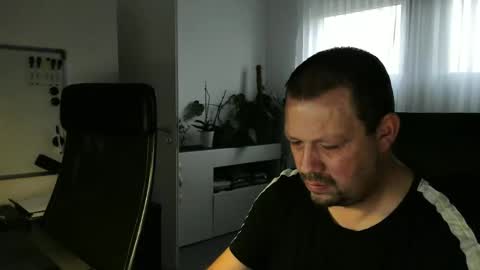 Snapshot of xxstrikerxx chatting on October 2025 05:52:02 AM Eddi online show from October 2025 05:52:02 AM