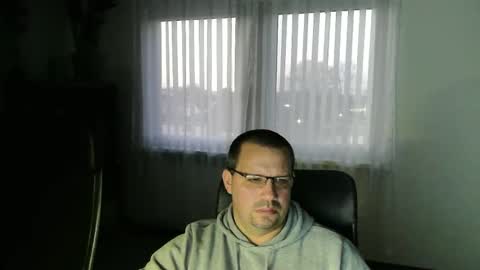 Snapshot of xxstrikerxx chatting on December 2025 03:06:01 PM Eddi online show from December 2025 03:06:01 PM