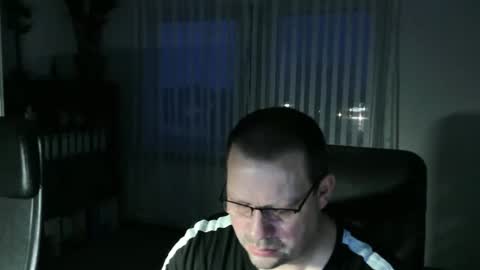 Snapshot of xxstrikerxx chatting on December 2025 06:50:01 AM Eddi online show from December 2025 06:50:01 AM