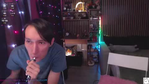 Snapshot of xxx_rays chatting on April 2026 08:32:01 AM Ray and Andy online show from April 2026 08:32:01 AM