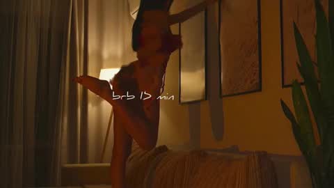 Molly online show from November 2025 09:53:01 AM