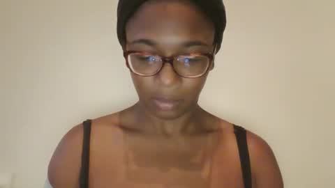 Danielle online show from November 2025 10:00:02 PM