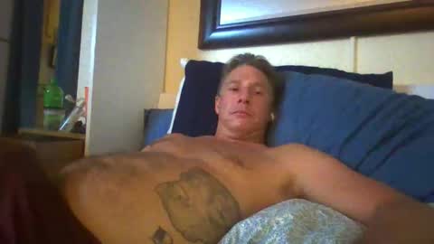 Snapshot of xxxelentdick chatting on April 2026 12:17:01 PM deeeeznutz online show from April 2026 12:17:01 PM